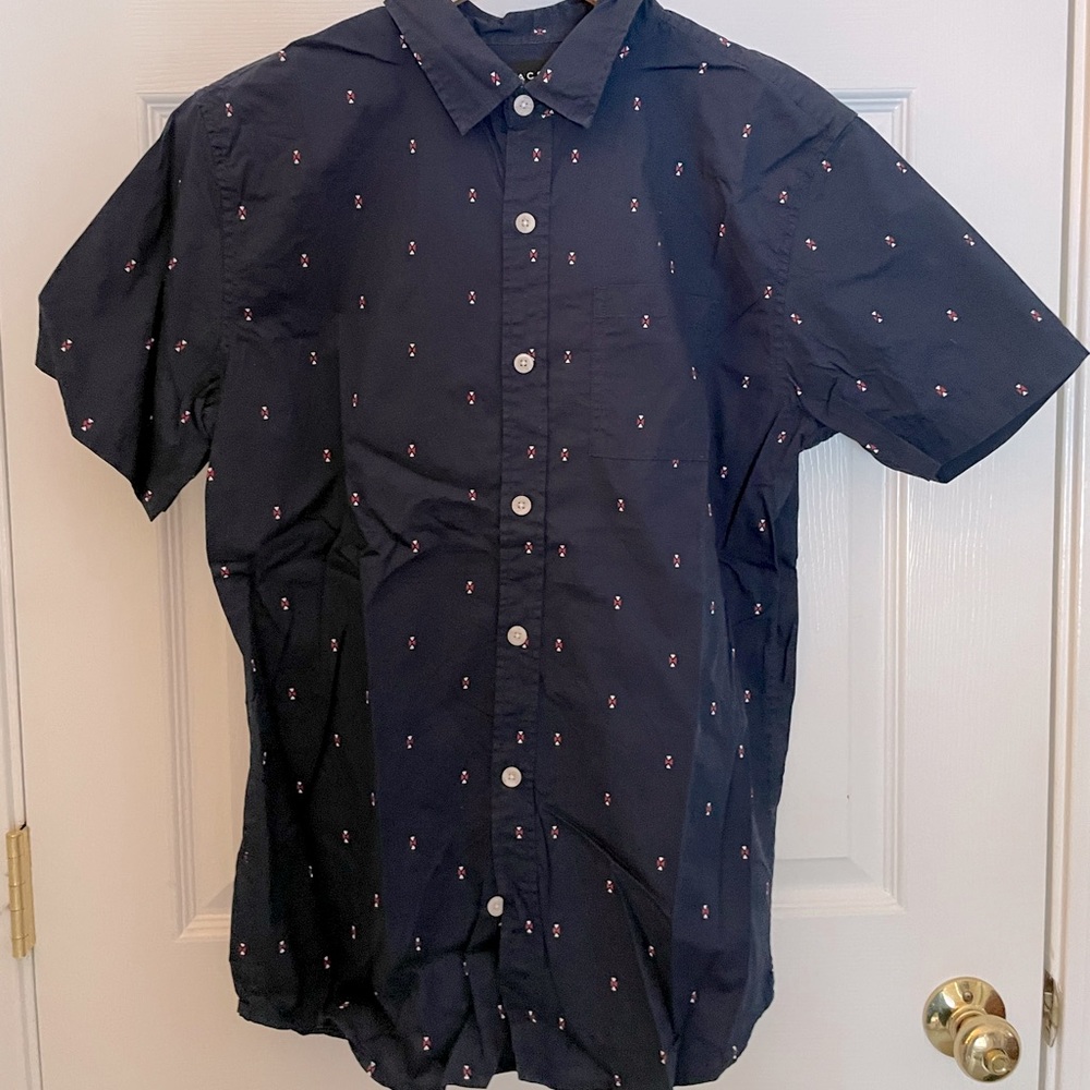 Men’s Navy Short Sleeve Button Shirt with Collar (M)